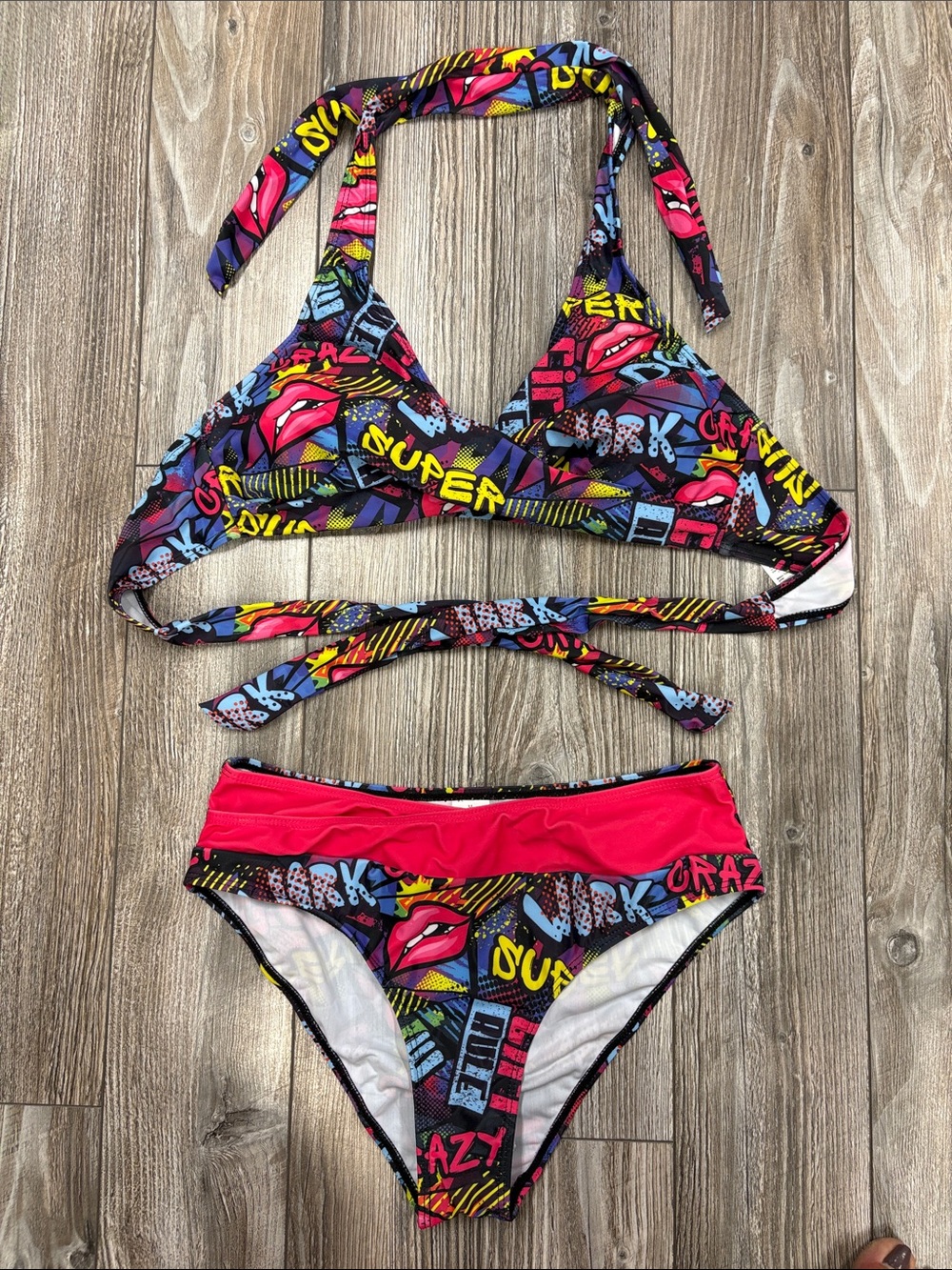 Woman’s Colored Graphic Bikini set